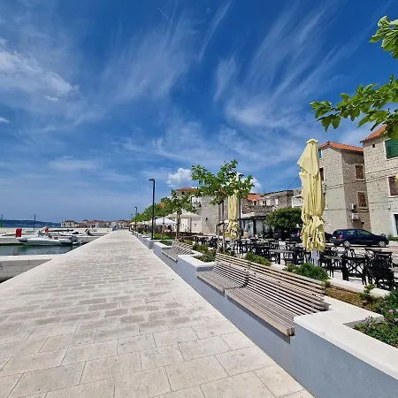 Near Split, 100 M From The Beach - Available For Min 5 Days Bookings *