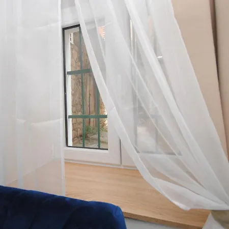 Near Split, 100 M From The Beach - Available For Min 5 Days Bookings