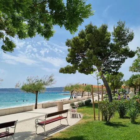 Near Split, 100 M From The Beach - Available For Min 5 Days Bookings